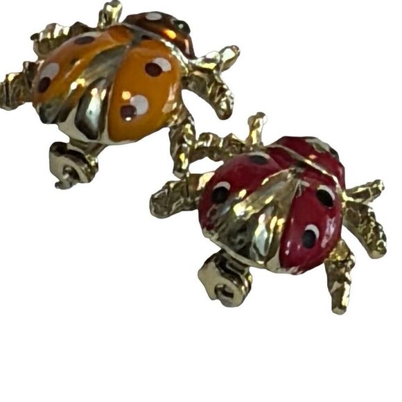 Set of Two little enamel and gold tone metal ladybug pins - Picture 5 of 12